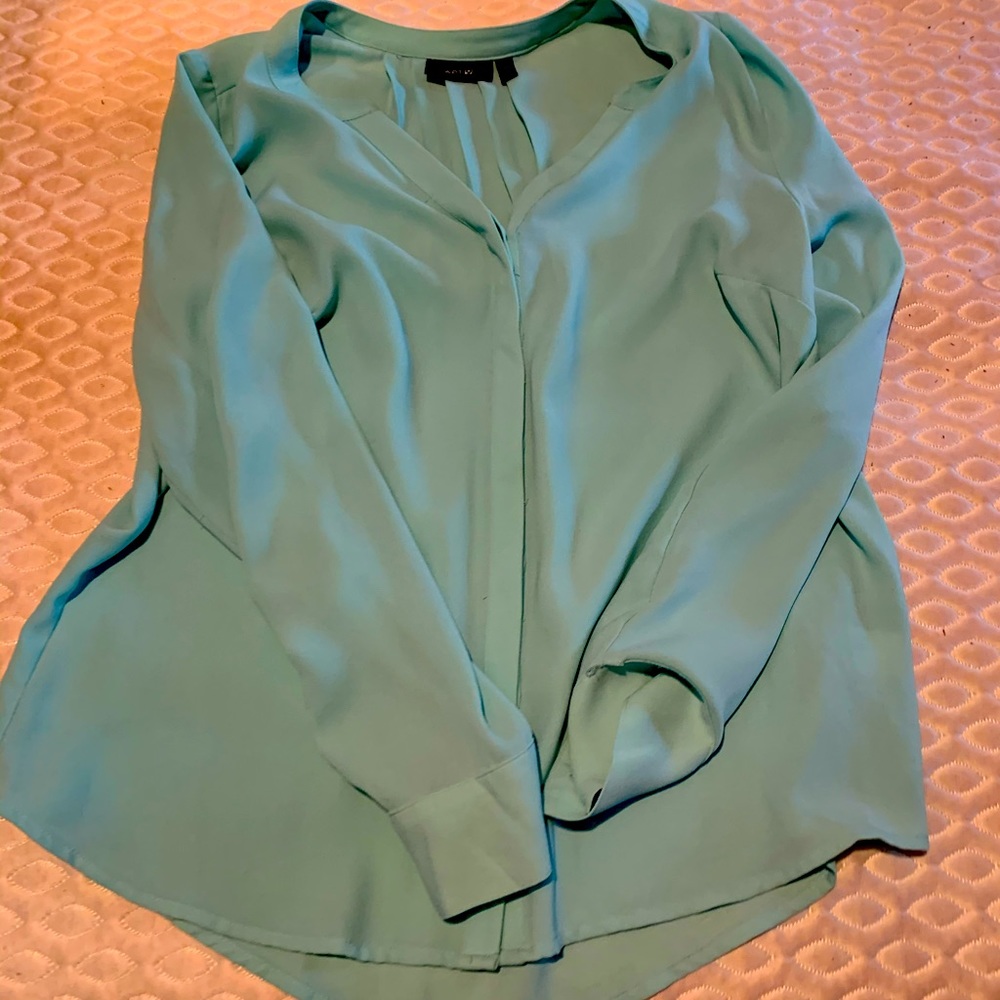 Apt 9 dress blouse - gently used